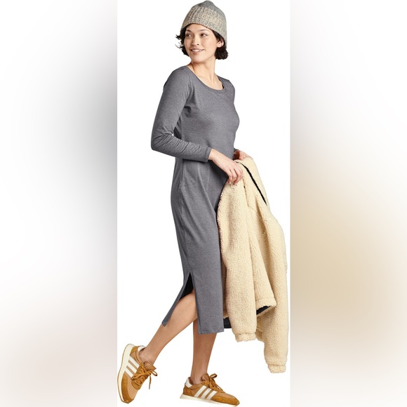 Aritzia Dresses & Skirts - Aritzia Wilfred Free Dress with Sweatheart Neckline